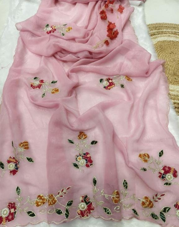 Women,s fandy chiffon fancy saree