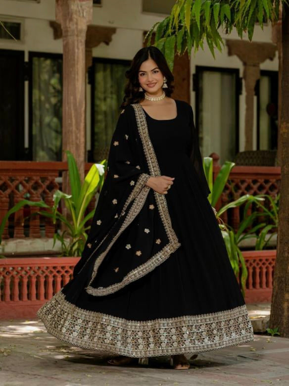 gown,dupatta,with poket batwa