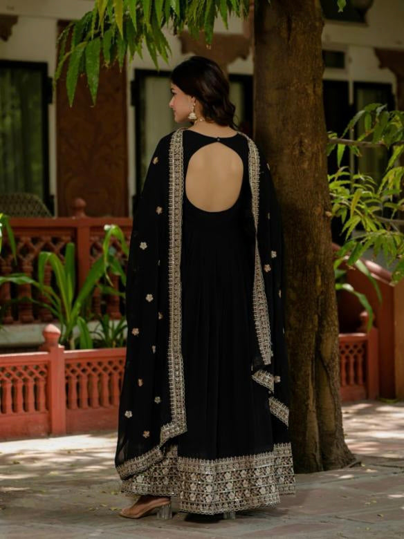 gown,dupatta,with poket batwa