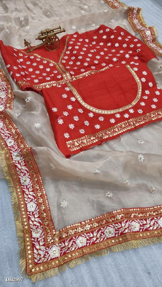 FABRIC ON BEAUTIFUL EMBRODIERY VISCOSE THRED AND ZARI CODING WITH 5 MM & 7 MM WORK ON SAREE