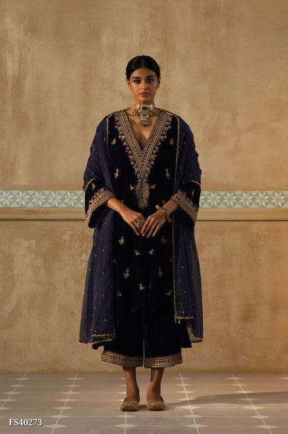 Suit, 9000 velvet fancy embroidery work full stitching