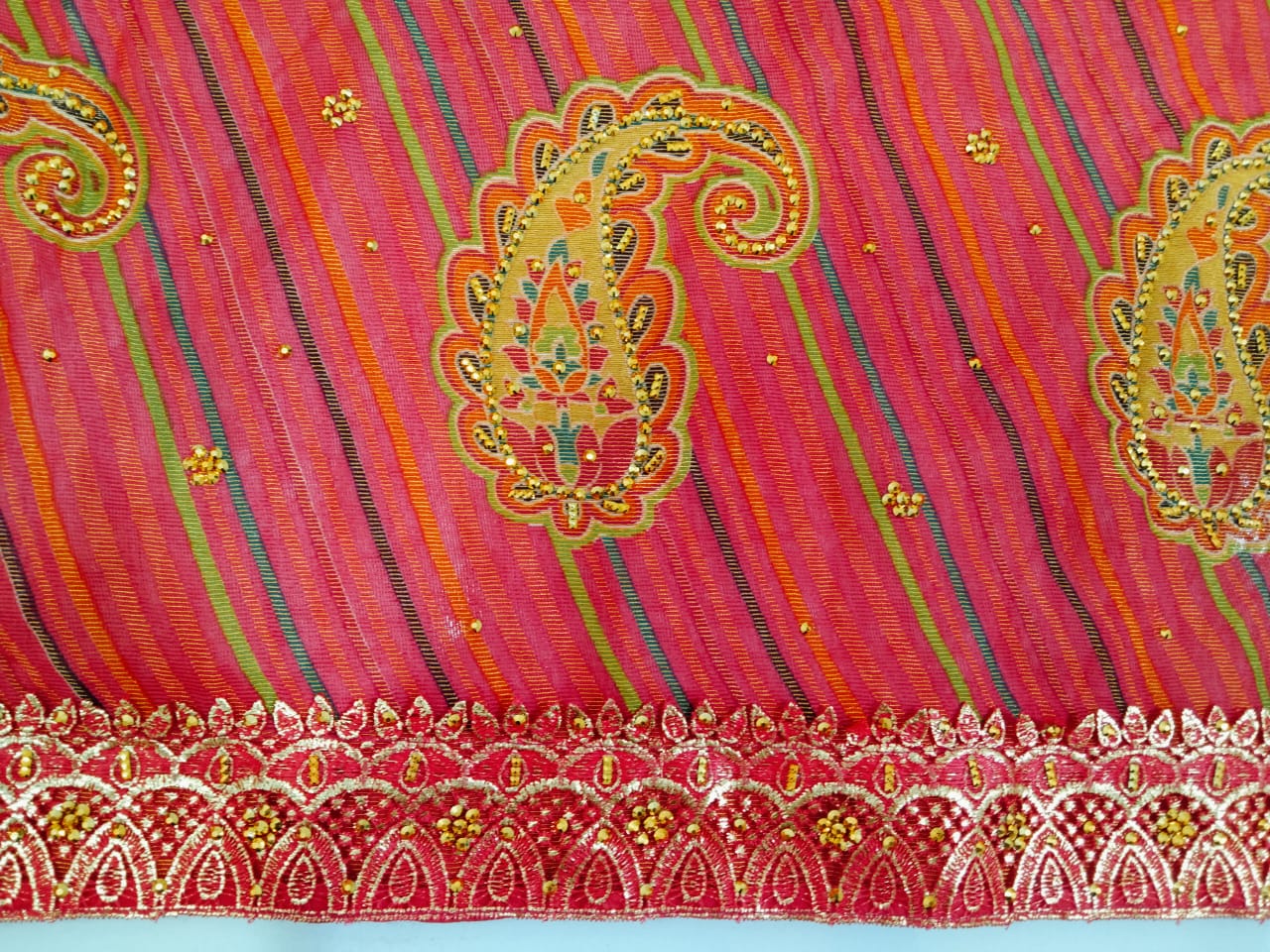 pure Gorgeet Hand brasso print fancy saree with blouse