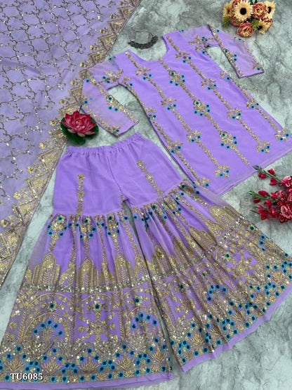 ĐĚSIGNER PARTY WEAR TOP AND SARARA. WITH FANCY DUPPATA WITH HAVY EMBROIDERY WORK