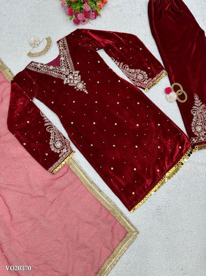 Viskhos velvet suit thread with Sequnce with rivet Moti and Lace broder