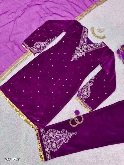 Viskhos velvet suit thread with Sequnce with rivet Moti and Lace broder