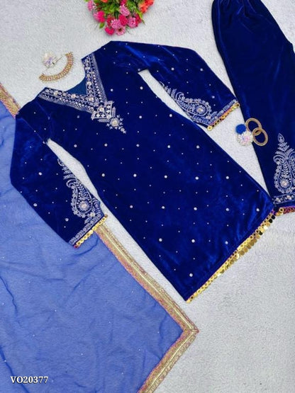 Viskhos velvet suit thread with Sequnce with rivet Moti and Lace broder