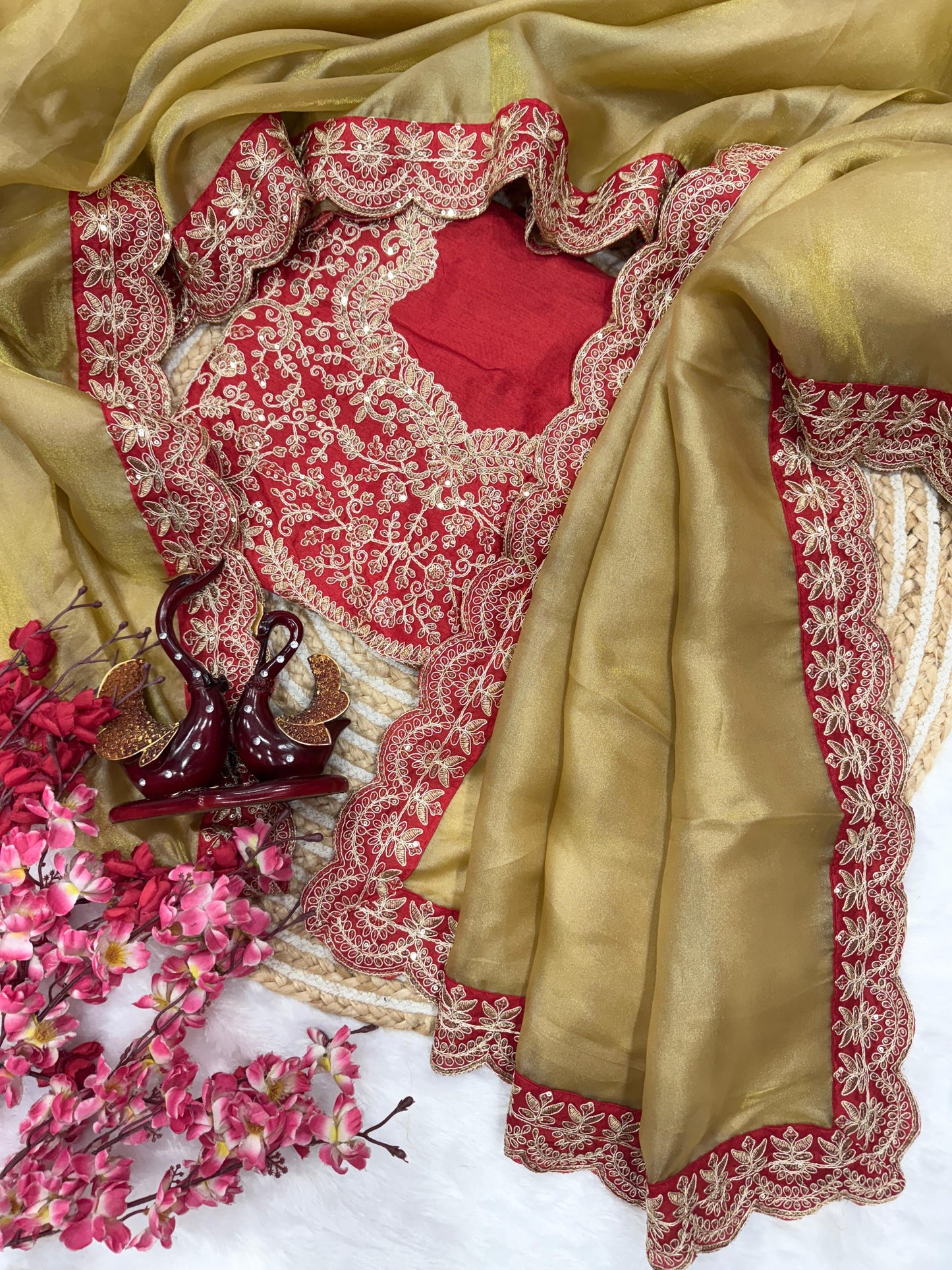 zoya Gold Soft tissu saree